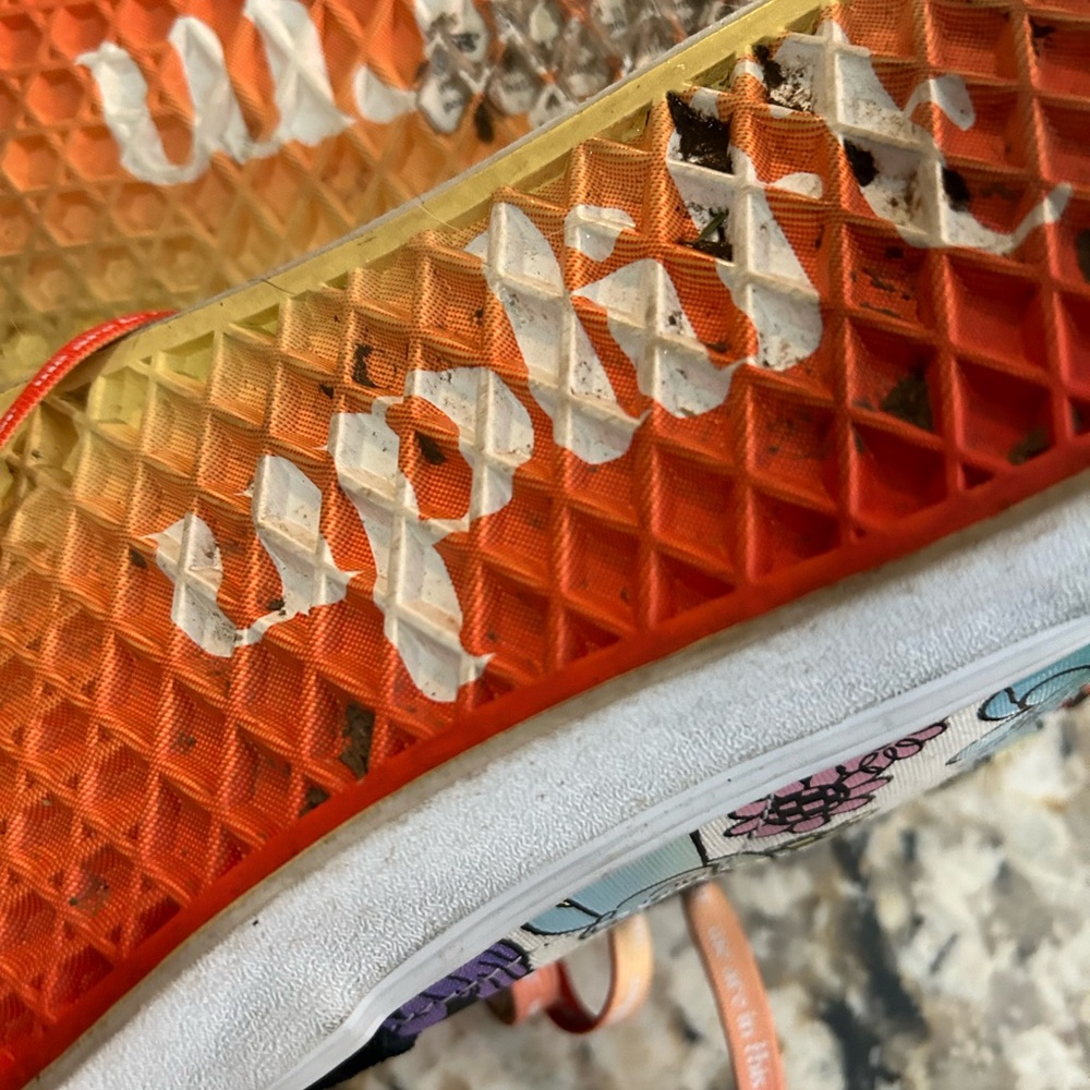 HP!!! 🎈🎈🎈VANS Sk8 Hi Cultivate non-gender “Cultivate Care” Hi-Tops 10W/8.5M. - Picture 13 of 13